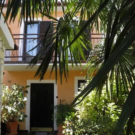 Three-bedroom Holiday In Ii
