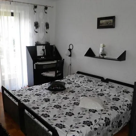 Three-bedroom Holiday In Ii * Poreč