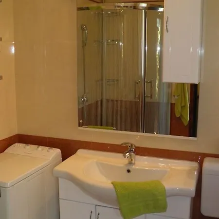 Three-bedroom Holiday In Ii Poreč